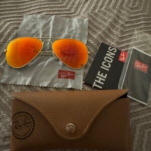 Ray-Ban Aviator Sunglasses with Yellow-Orange Lenses